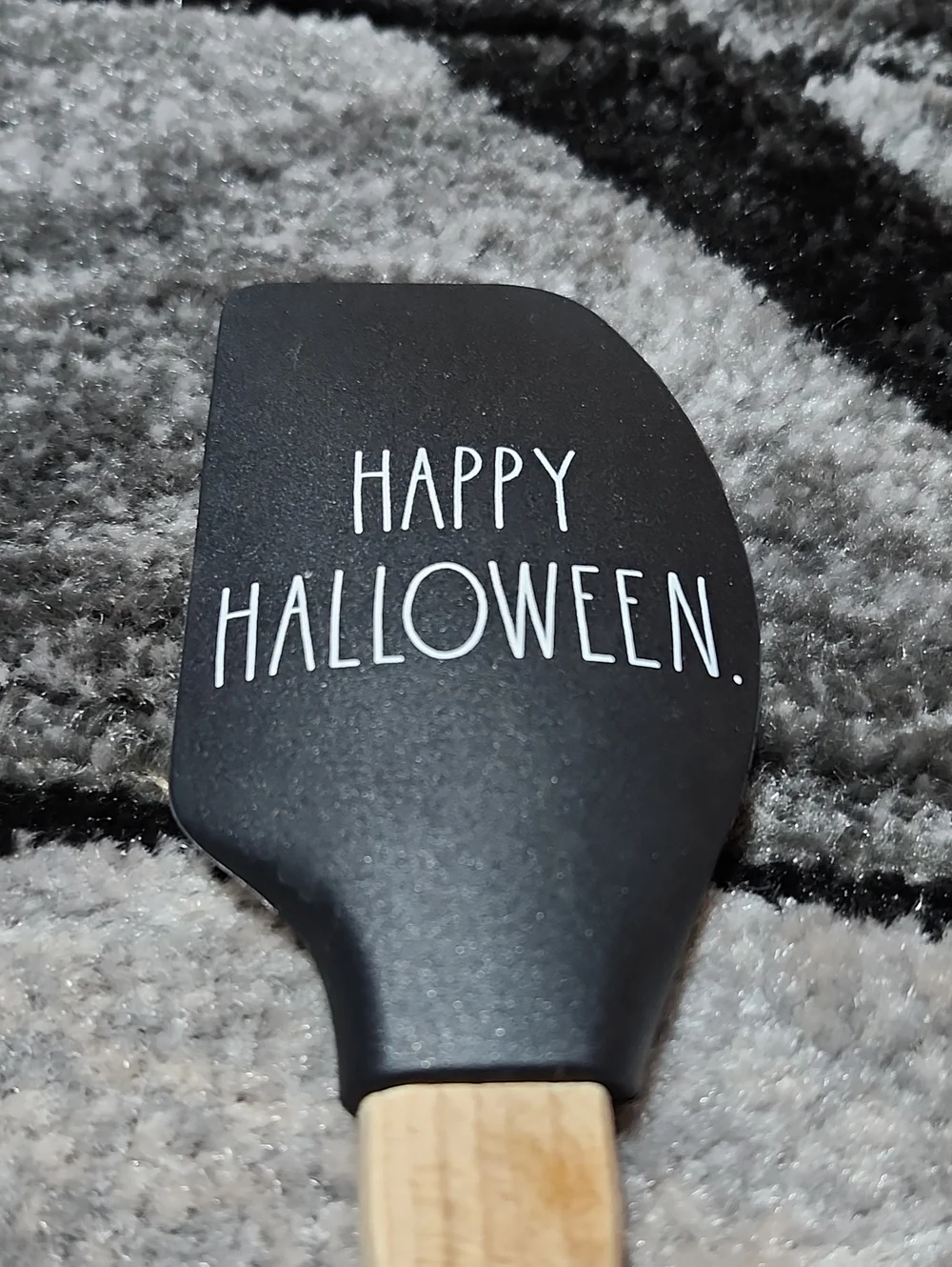 ENAMEL JACK-O-LANTERN BOWL & RAE DUNN HAPPY HALLOWEEN SPATULA BUNDLE